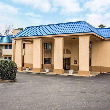 Rodeway Inn & Suites Plymouth Hwy 64 Buitenkant foto